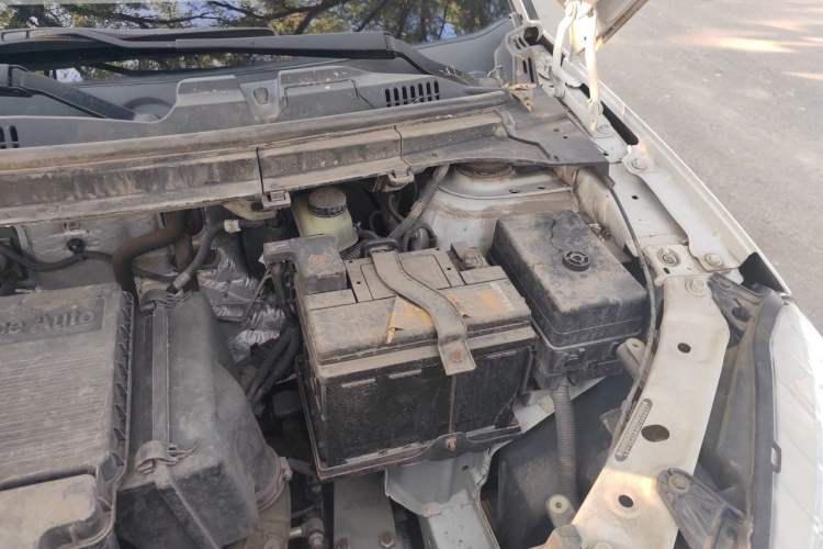 Used Brilliance V3 2017 1.5L Manual Base Version Engine Bay Left