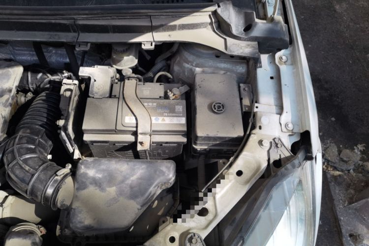 Used Brilliance V3 2017 1.5T Automatic Flagship Model Engine Bay Left