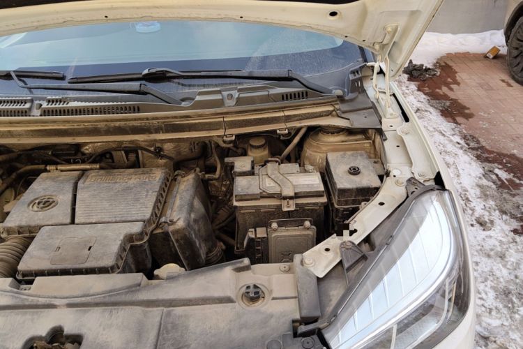 Used Brilliance V3 2017 1.5L Automatic Smart Version Engine Bay Left