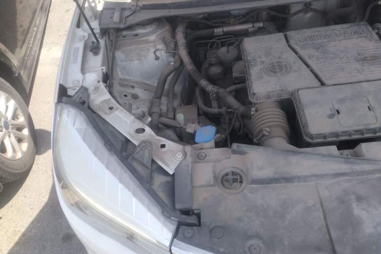 Used Brilliance V3 2017 1.5L Manual Comfort Model Engine Bay Right
