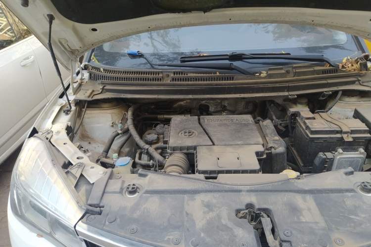 Used Brilliance V3 2017 1.5L Automatic Comfort Model Engine Bay Right