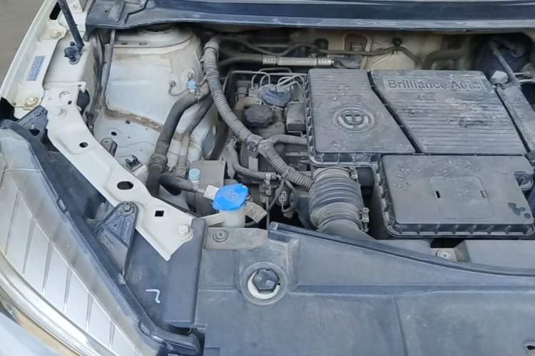Used Brilliance V3 2017 1.5L Automatic Elite Model Engine Bay Right