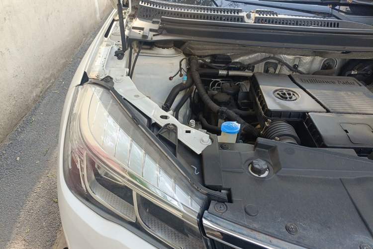 Used Brilliance V3 2017 1.5L Manual Comfort Model Engine Bay Right