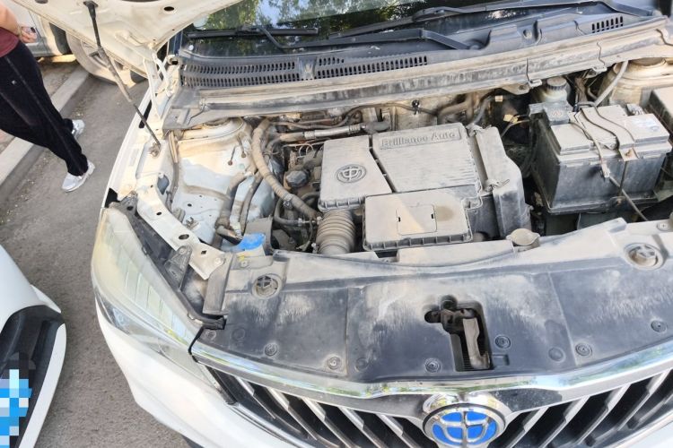 Used Brilliance V3 2017 1.5L Manual Comfort Model Engine Bay Right
