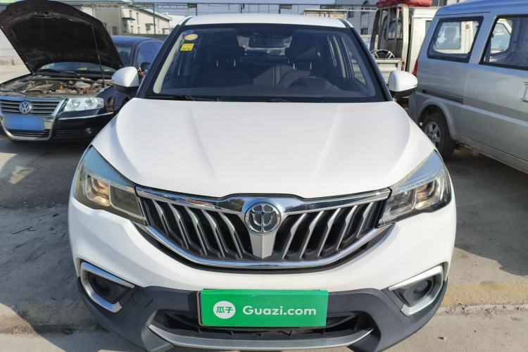 Used Brilliance V3 2017 1.5L Automatic Comfort Model Exterior 1