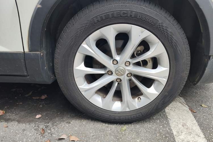 Used Brilliance V3 2017 1.5L Manual Comfort Model Exterior 1