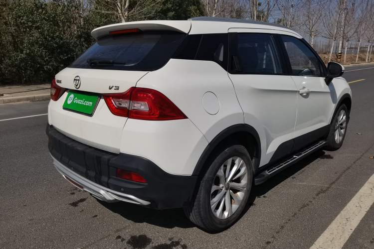 Used Brilliance V3 2017 1.5L Automatic Smart Version Exterior 12