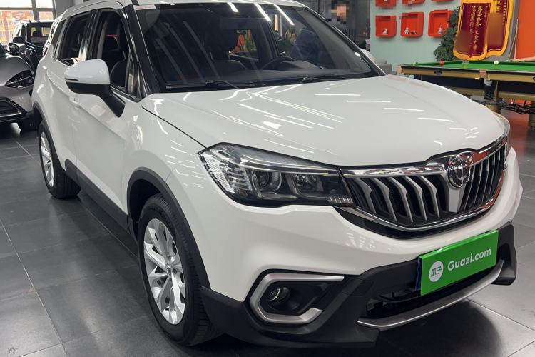 Used Brilliance V3 2017 1.5L Automatic Smart Version Exterior 2