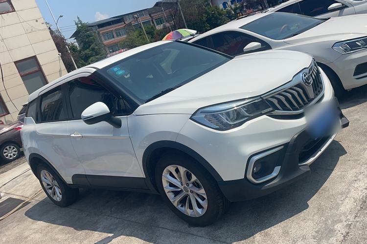 Used Brilliance V3 2017 1.5L Manual Smart Model Exterior 2
