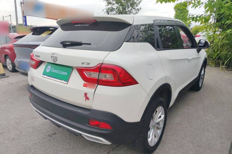 Used Brilliance V3 2017 1.5L Automatic Smart Version Exterior 3