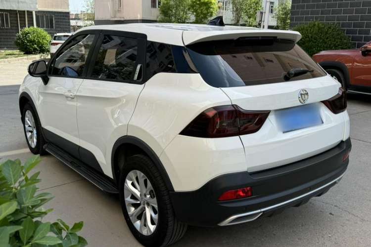 Used Brilliance V3 2017 1.5L Automatic Comfort Model Exterior 3