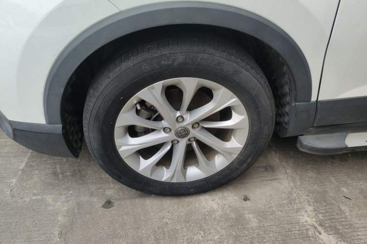 Used Brilliance V3 2017 1.5L Manual Smart Model Exterior 4