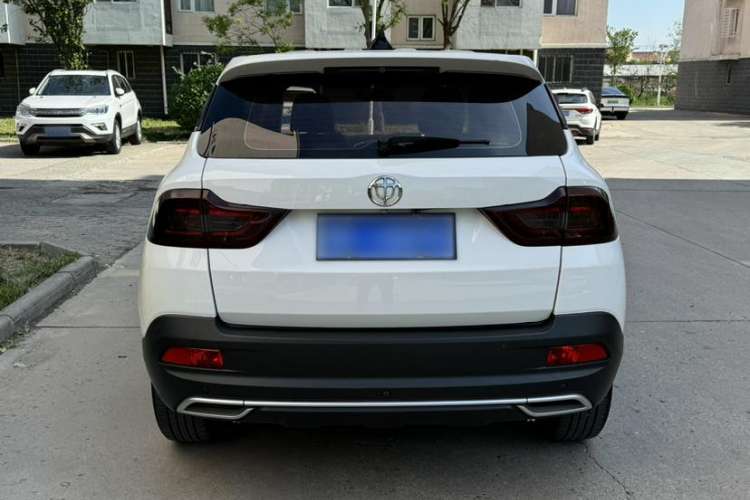 Used Brilliance V3 2017 1.5L Automatic Comfort Model Exterior 4