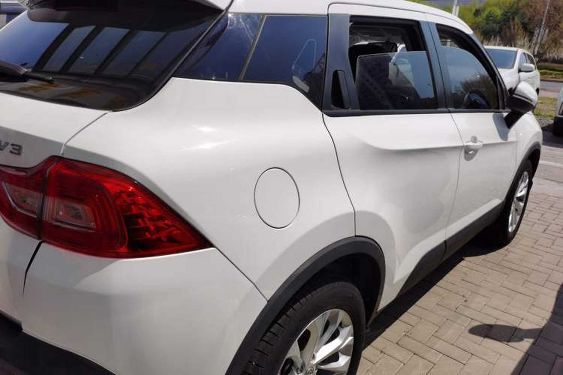 Used Brilliance V3 2017 1.5L Manual Comfort Model Exterior 5