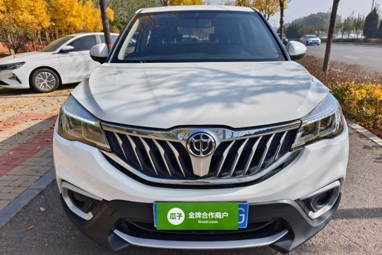 Used Brilliance V3 2017 1.5L Automatic Comfort Model Exterior 5