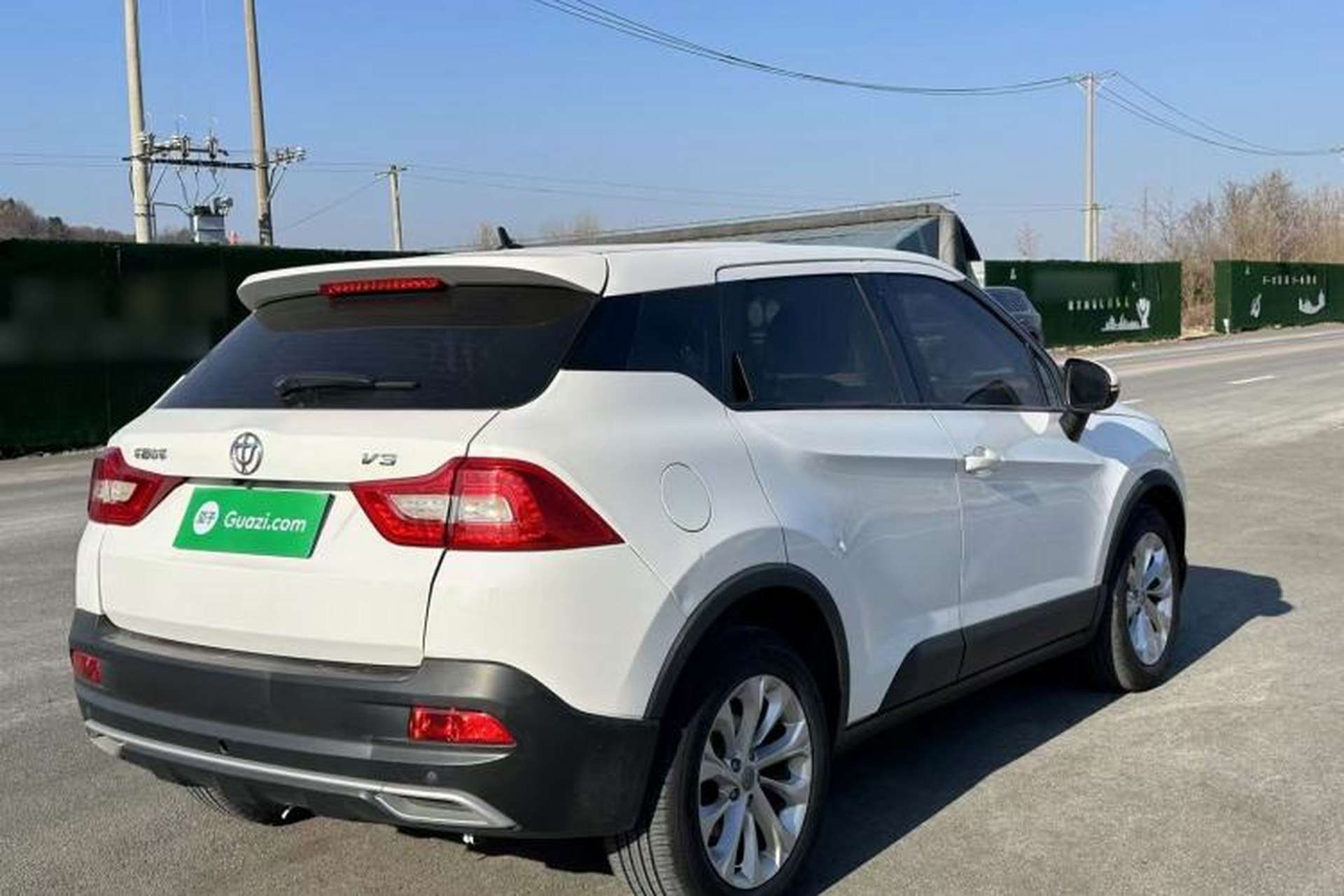 Used Brilliance V3 2017 1.5L Automatic Smart Version Exterior 5