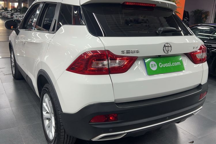Used Brilliance V3 2017 1.5L Automatic Smart Version Exterior 5