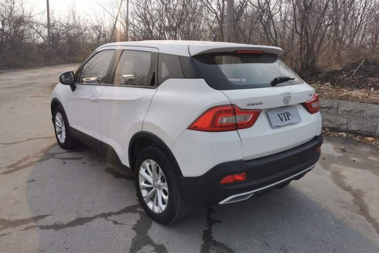 Used Brilliance V3 2017 1.5L Manual Comfort Model Exterior 6
