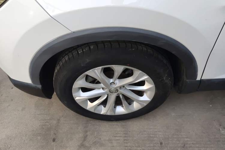 Used Brilliance V3 2017 1.5L Automatic Comfort Model Exterior 7