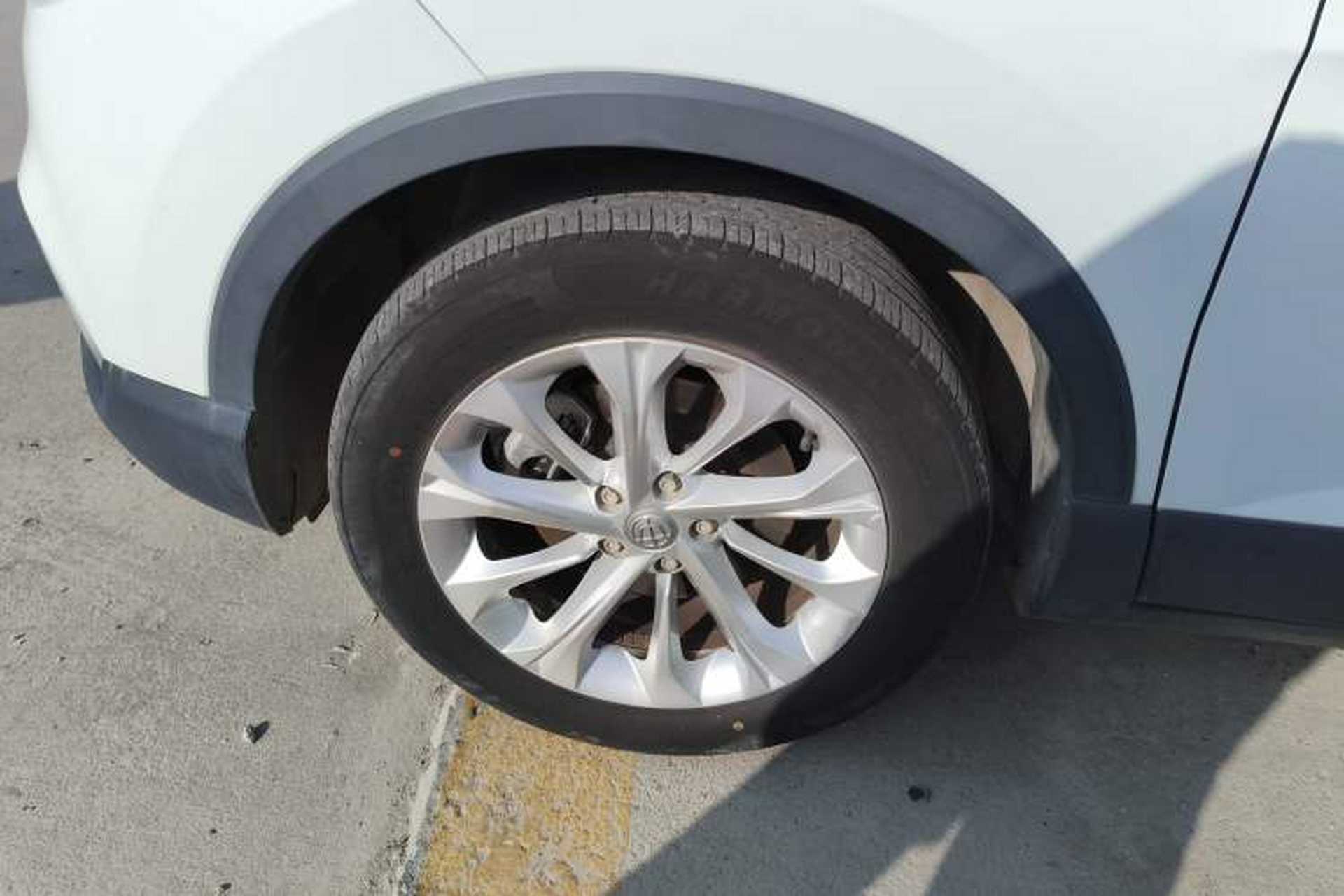 Used Brilliance V3 2017 1.5L Automatic Comfort Model Exterior 7