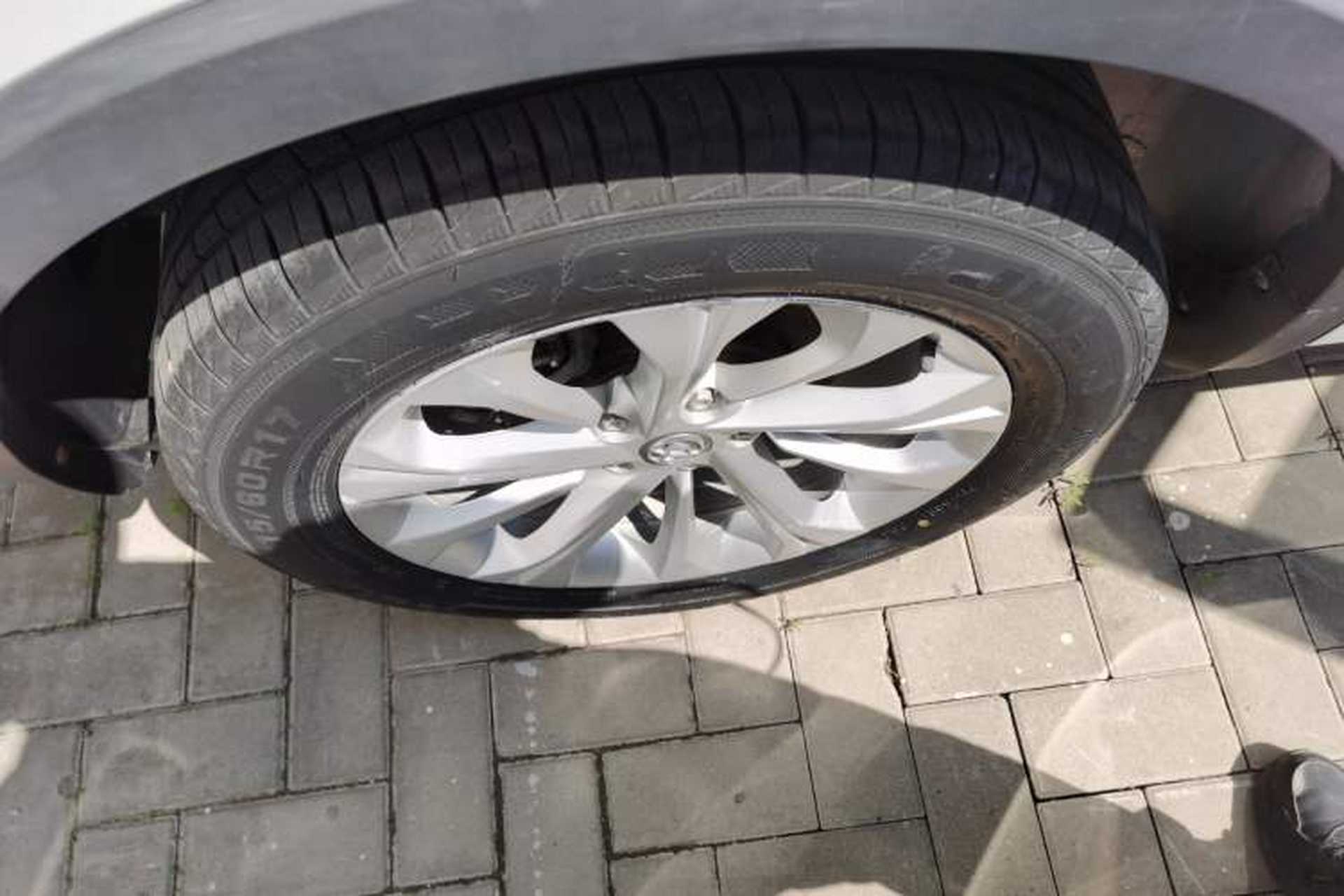 Used Brilliance V3 2017 1.5L Manual Comfort Model Exterior 8