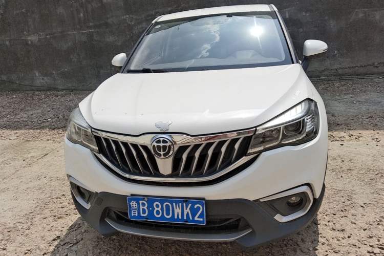 Used Brilliance V3 2017 1.5L Manual Elite Model Front