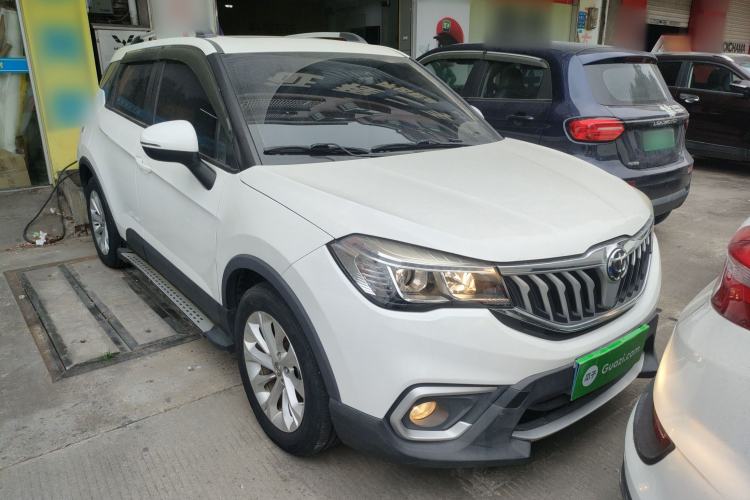 Used Brilliance V3 2017 1.5L Manual Smart Model Front Right 45 Deg