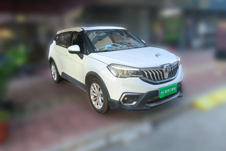 Used Brilliance V3 2017 1.5L Automatic Smart Version Front Right 45 Deg