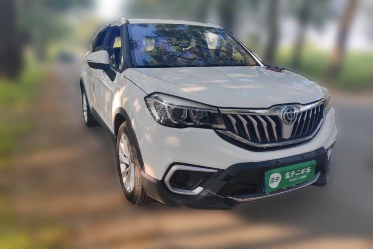 Used Brilliance V3 2017 1.5L Manual Base Version Front Right 45 Deg