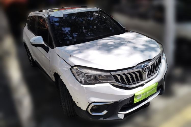 Used Brilliance V3 2017 1.5T Automatic Flagship Model Front Right 45 Deg