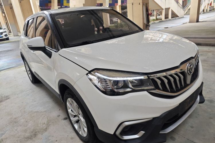 Used Brilliance V3 2017 1.5L Automatic Smart Version Front Right 45 Deg