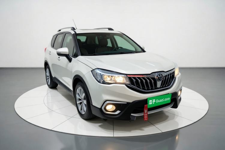 Used Brilliance V3 2017 1.5L Manual Smart Model Front Right 45 Deg