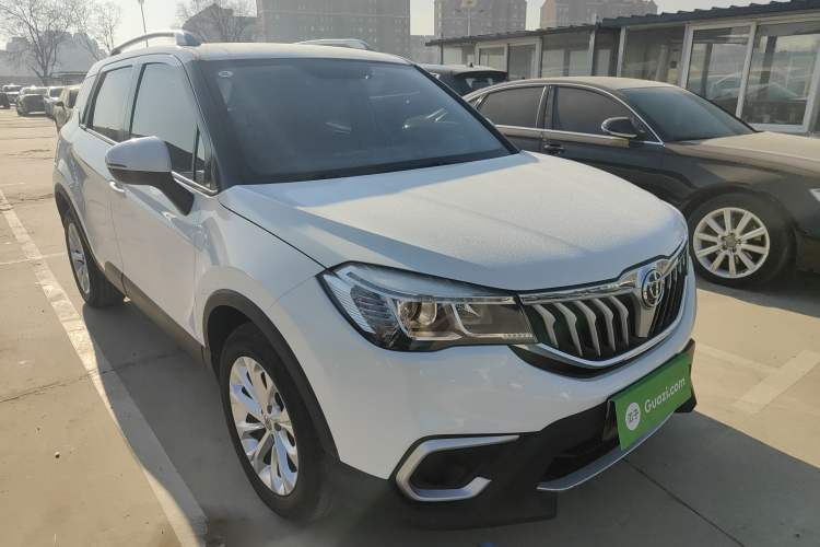 Used Brilliance V3 2017 1.5L Manual Comfort Model Front Right 45 Deg