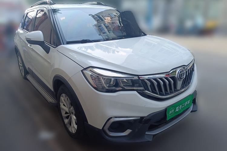 Used Brilliance V3 2017 1.5L Manual Comfort Model Front Right 45 Deg