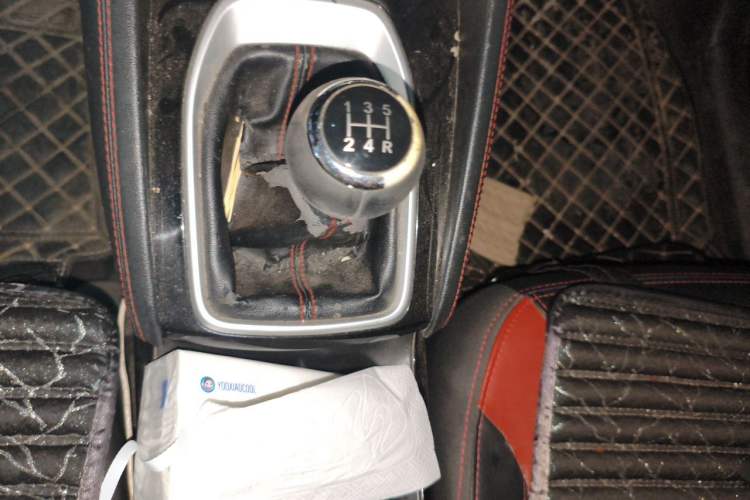 Used Brilliance V3 2017 1.5L Manual Smart Model Gear Lever