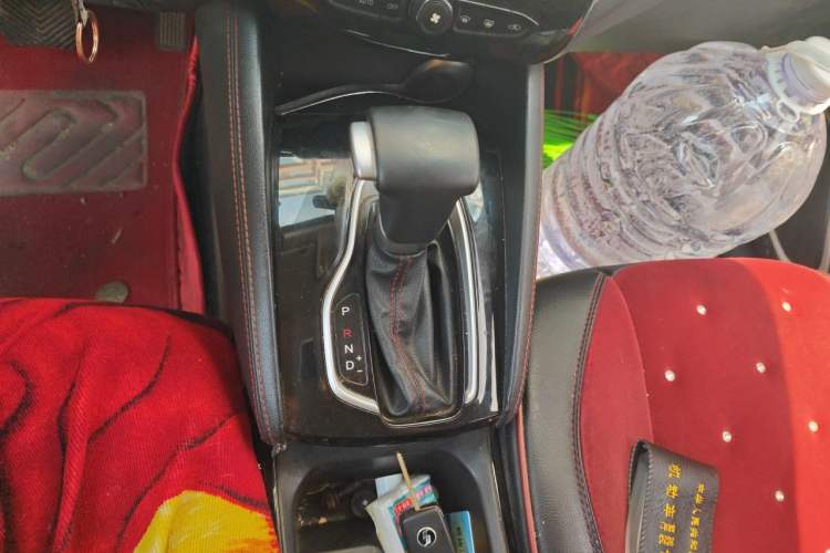 Used Brilliance V3 2017 1.5L Automatic Comfort Model Gear Lever