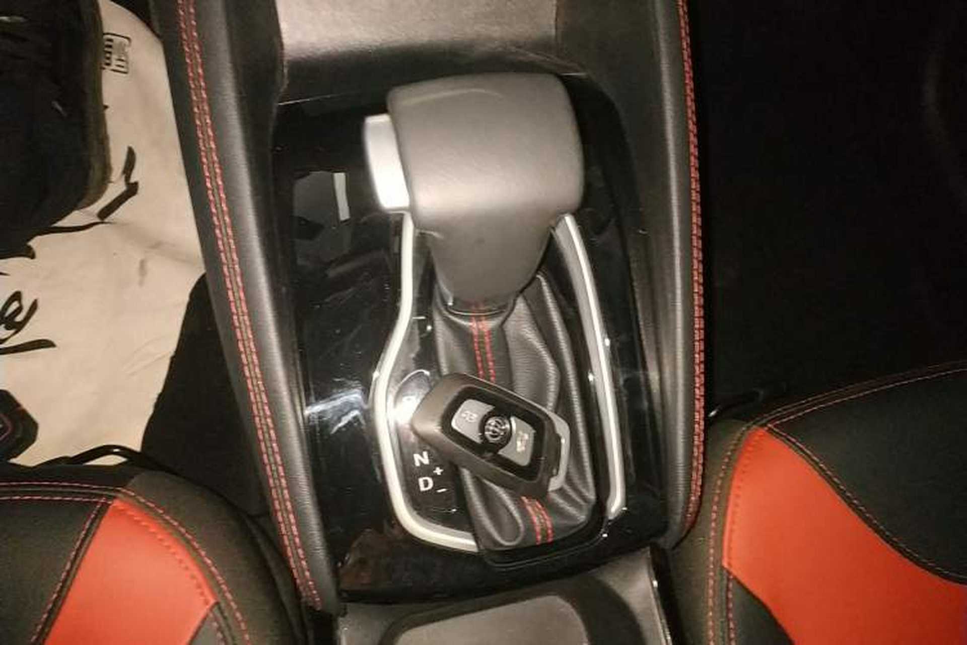 Used Brilliance V3 2017 1.5L Automatic Smart Version Gear Lever