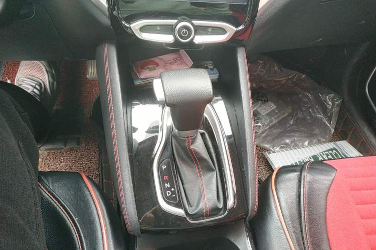Used Brilliance V3 2017 1.5L Automatic Smart Version Gear Lever