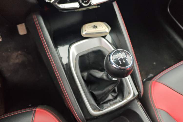 Used Brilliance V3 2017 1.5L Manual Smart Model Gear Lever
