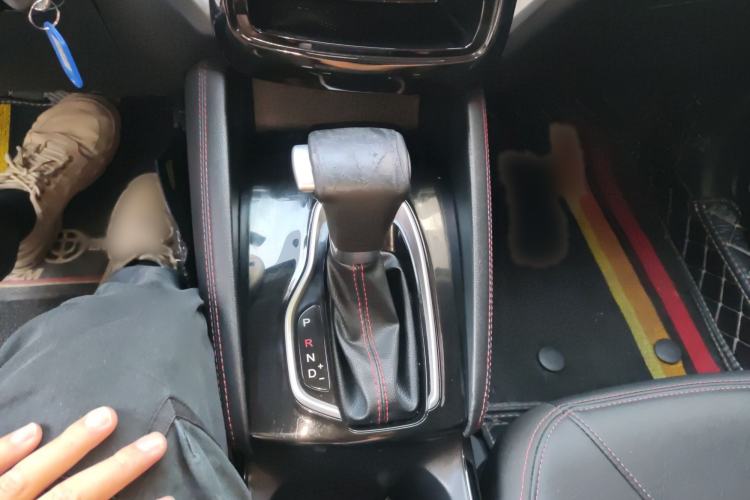Used Brilliance V3 2017 1.5L Automatic Comfort Model Gear Lever