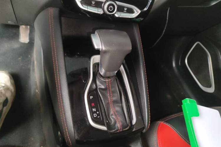 Used Brilliance V3 2017 1.5L Automatic Smart Version Gear Lever