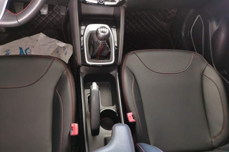 Used Brilliance V3 2017 1.5L Manual Smart Model Gear Lever