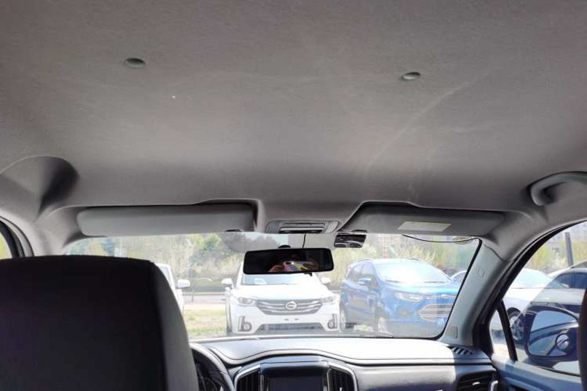 Used Brilliance V3 2017 1.5L Manual Comfort Model Headliner