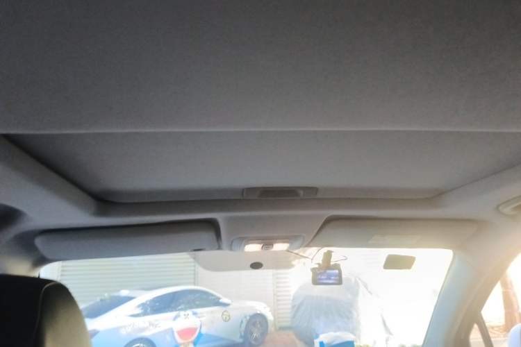 Used Brilliance V3 2017 1.5L Automatic Smart Version Headliner