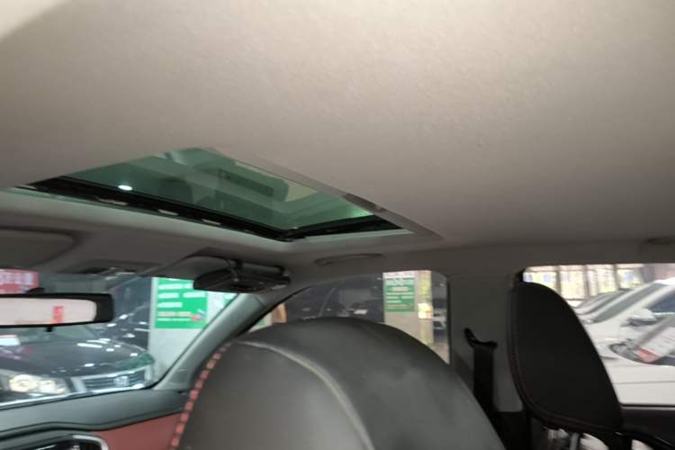 Used Brilliance V3 2017 1.5L Automatic Smart Version Headliner