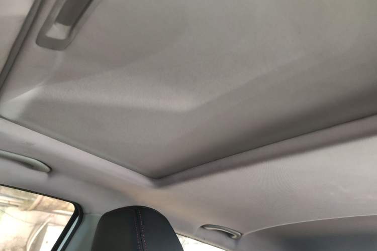 Used Brilliance V3 2017 1.5L Automatic Smart Version Headliner