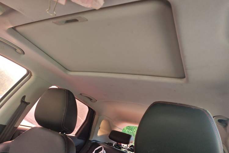 Used Brilliance V3 2017 1.5L Manual Comfort Model Headliner
