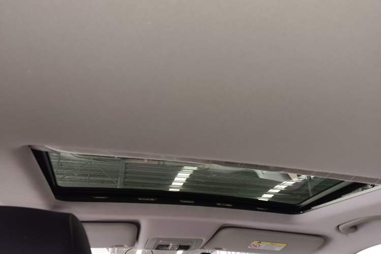 Used Brilliance V3 2017 1.5L Manual Smart Model Headliner