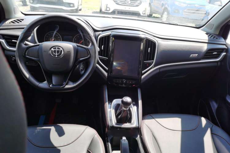Used Brilliance V3 2017 1.5L Manual Comfort Model Interior 2