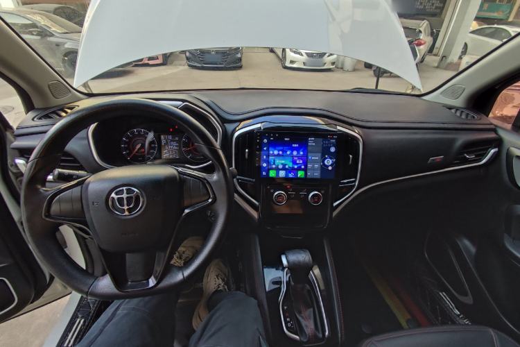 Used Brilliance V3 2017 1.5L Automatic Comfort Model Interior 2